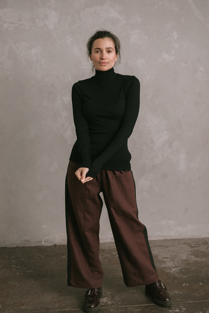Merino Rib Turtleneck in Black