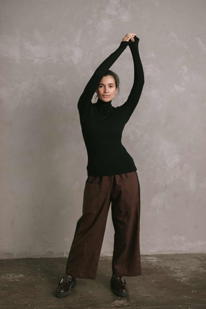 Merino Rib Turtleneck in Black
