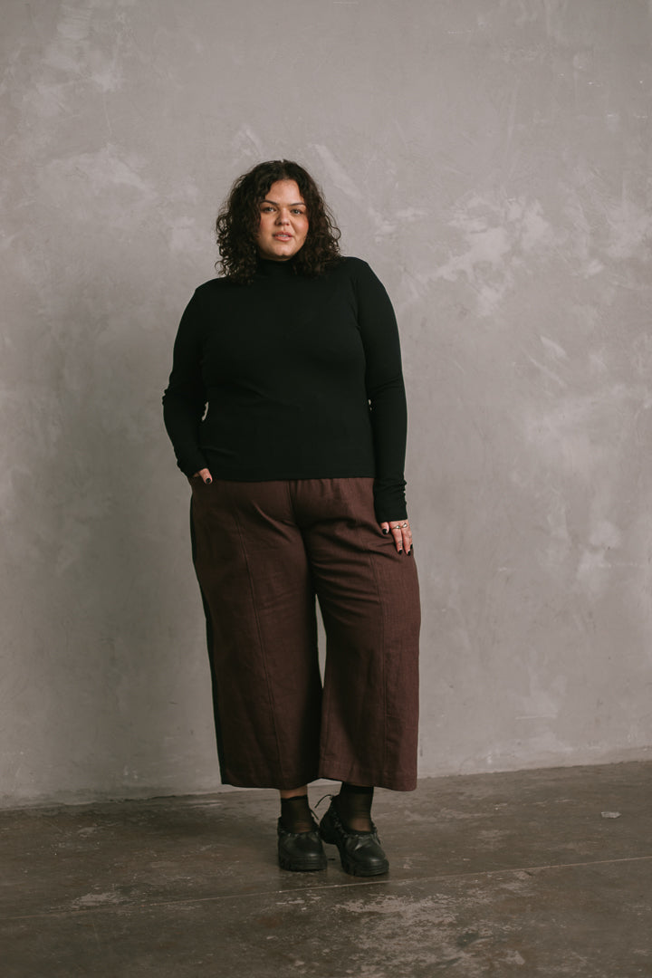 Merino Rib Turtleneck in Black