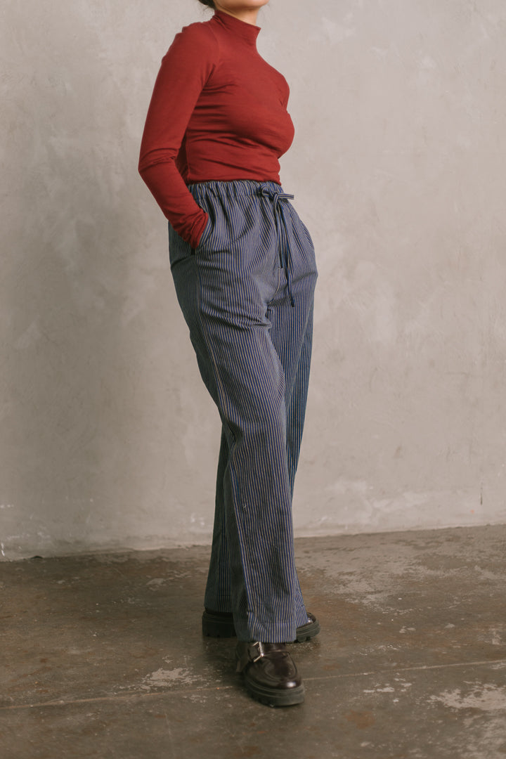 Ease Pant in Shadow Stripe