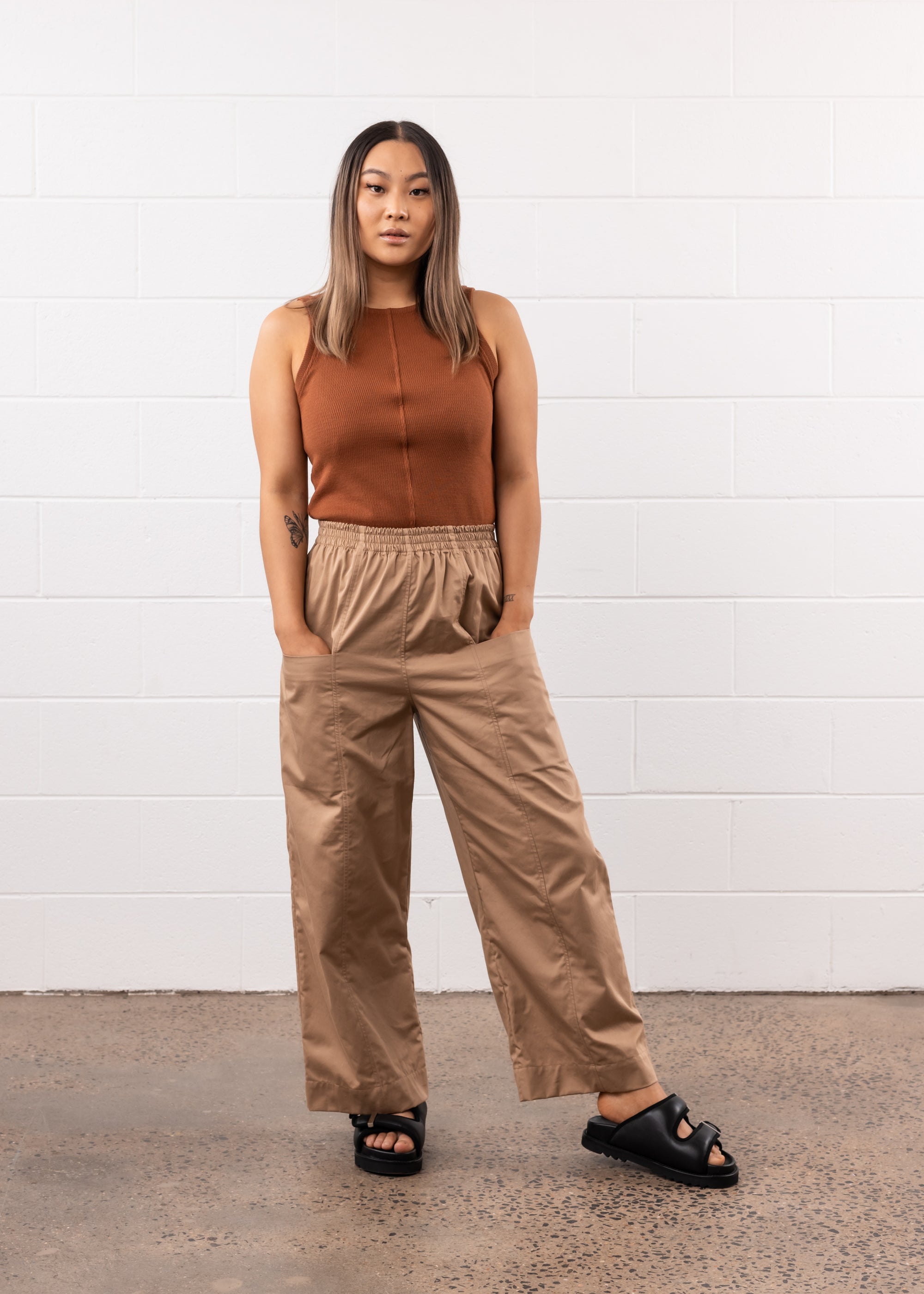 Core Pant in Tan