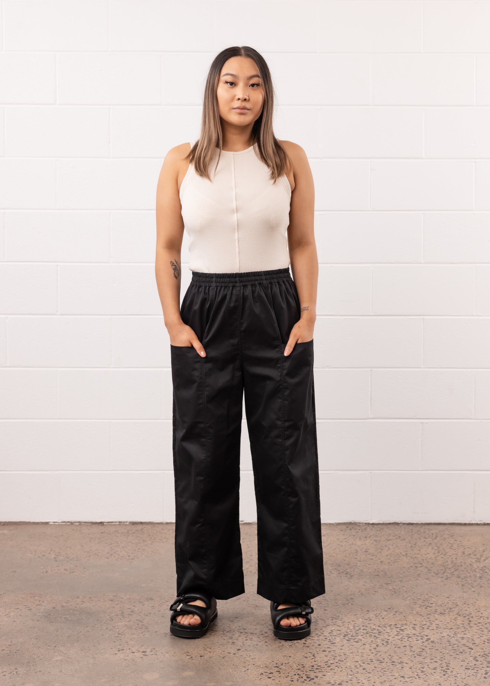 Core Pant in Black