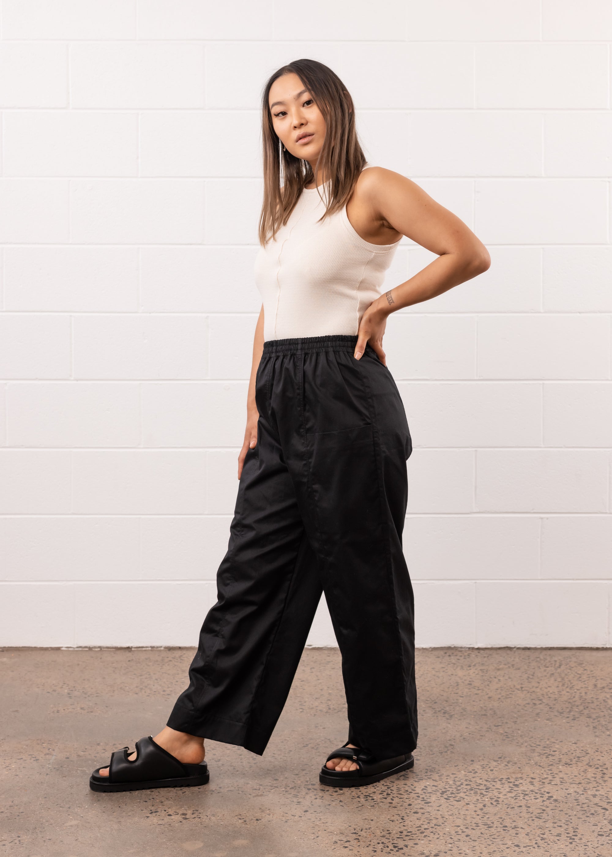 Core Pant in Black